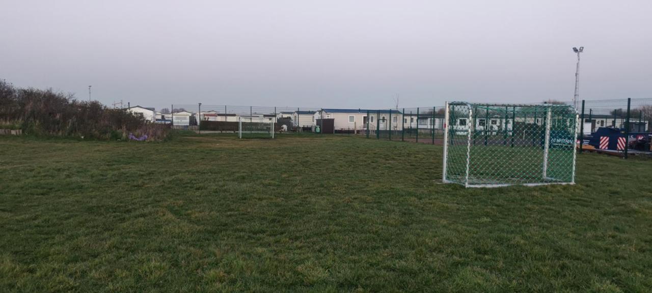 Przytulny Domek Holenderski Z Podgrzewanym Odkrytym Basenem Do Dyspozycji Gosci De Haan Luaran gambar